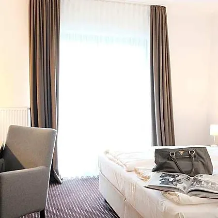 Zur Post Hotel 4*